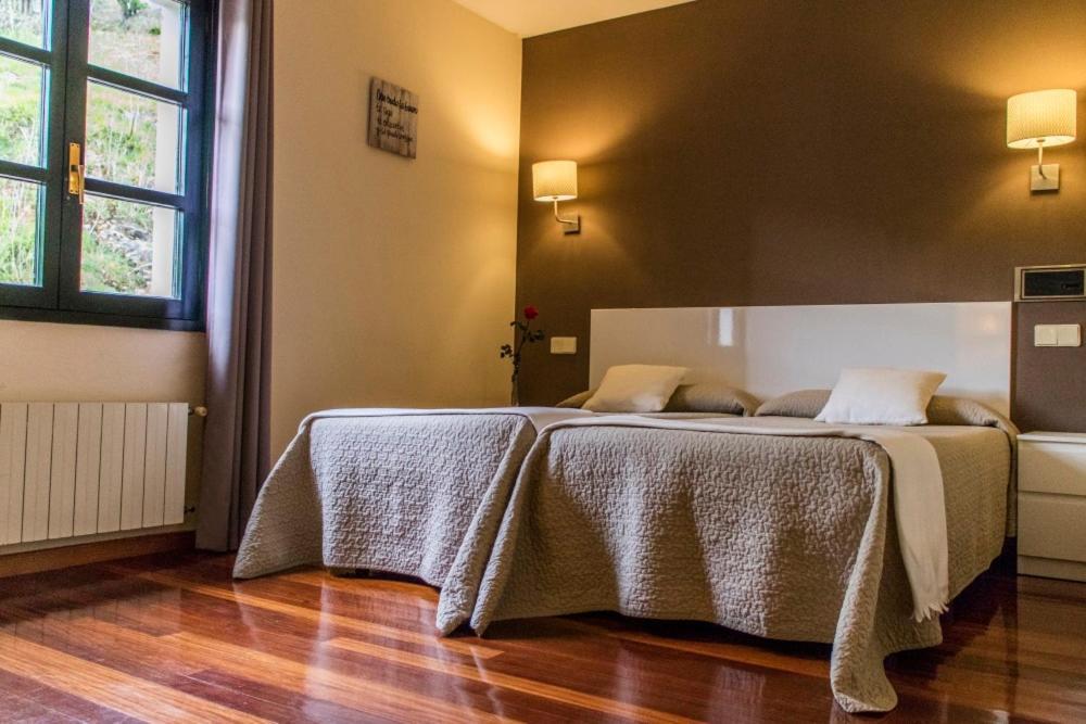 Hotel Montanas De Covadonga Onís المظهر الخارجي الصورة